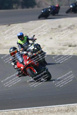 media/Sep-20-2025-TrackDaz (Sat) [[27f0cde673]]/B Group/1020am (Turn 3)/